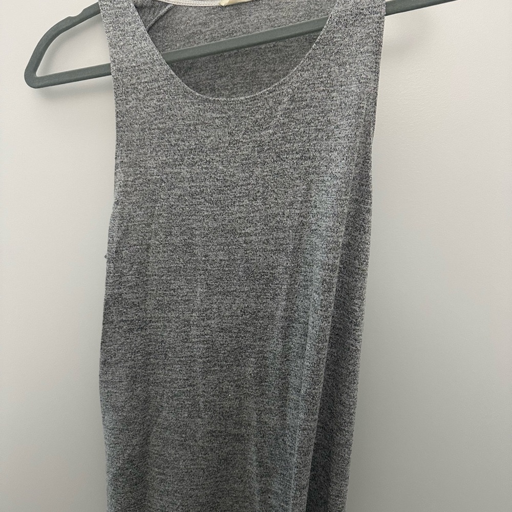 Aritzia Gray Sleeveless Women's Top